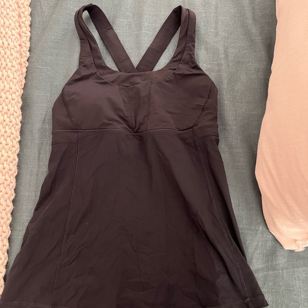 lululemon tank top with bra